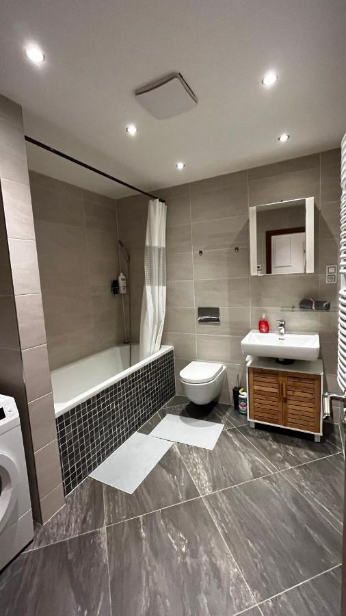 Residence Garden Tower S Balkonem, Garaz Praga Zewnętrze zdjęcie