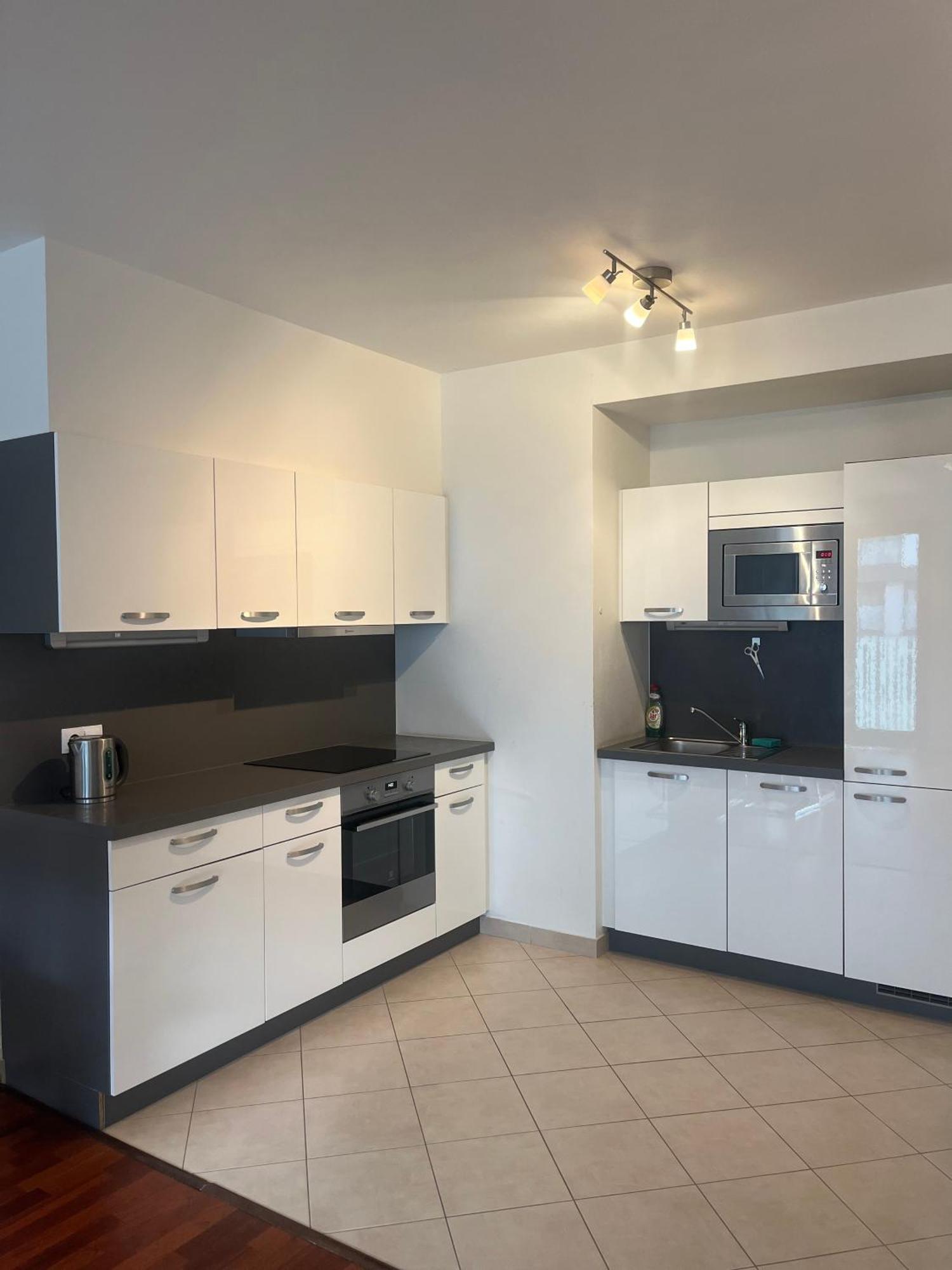 Residence Garden Tower S Balkonem, Garaz Praga Zewnętrze zdjęcie